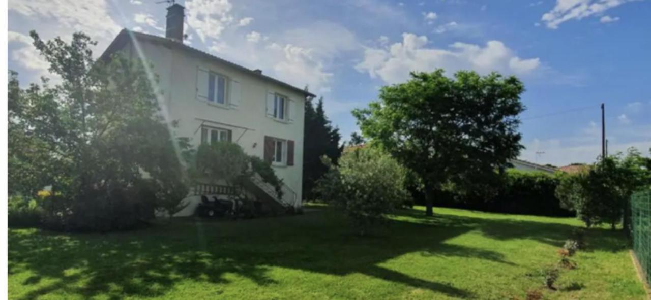 La Libellule 5 2 Sdb 2 Wc Grand Jardin Et Parking Prive * Toulouse