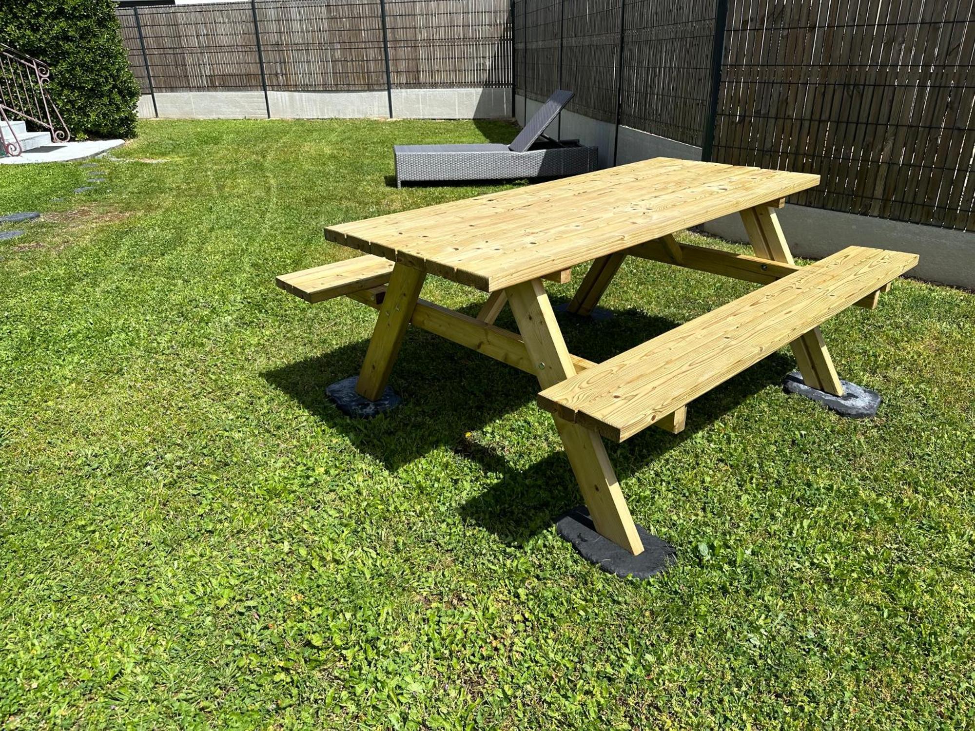 La Libellule 5 2 Sdb 2 Wc Grand Jardin Et Parking Prive