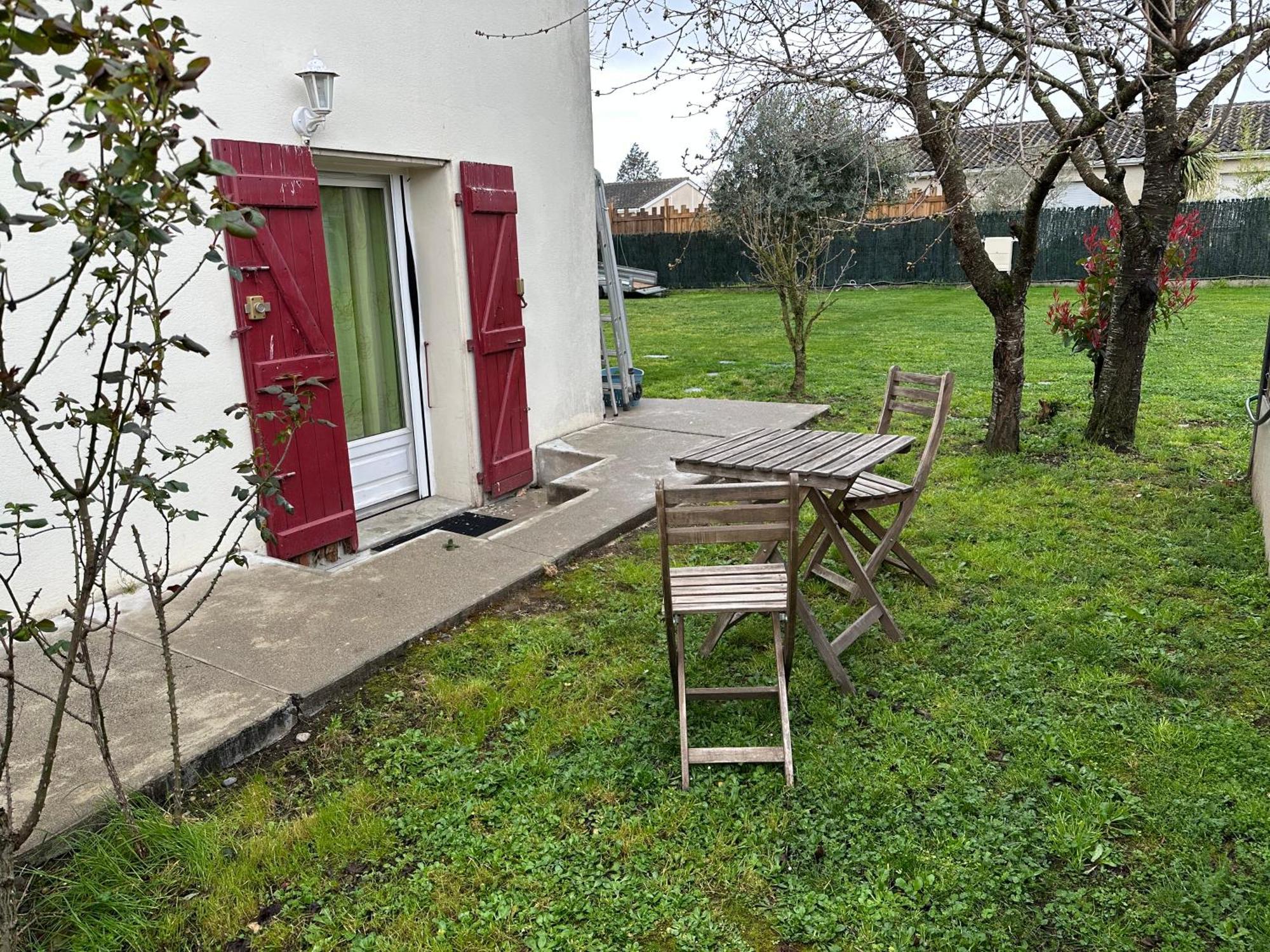 La Libellule 5 2 Sdb 2 Wc Grand Jardin Et Parking Prive Casa de hóspedes *